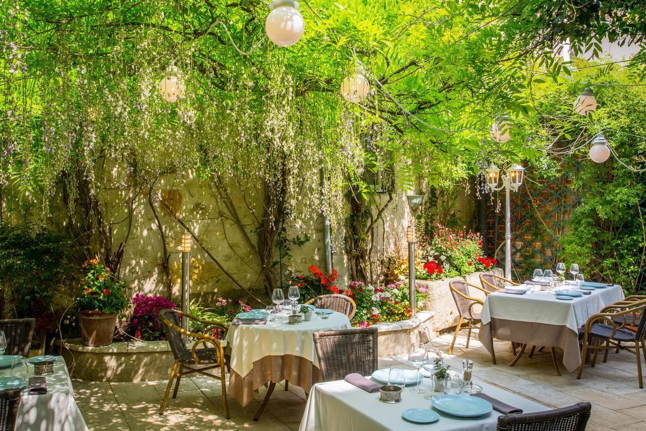 Logis Hotels Restaurant La Mere Hamard Semblancay Exterior photo